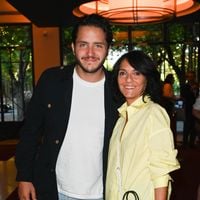 Florence Foresti et Alexandre Kominek (16 ans de moins qu'elle) ont franchi un cap en 2025 après plusieurs années ensemble