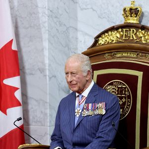 Le roi Charles III dans la salle du Sénat de l'édifice du Sénat du Canada, à Ottawa, lors de l'ouverture officielle du Parlement du Canada, dans le cadre de la visite royale de deux jours au Canada. Mardi 27 mai 2025. Photo de Chris Jackson/PA Wire/ABACAPRESS.COM