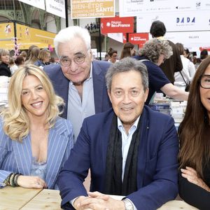 Georges Fenech avec sa compagne Marie Severine Trouban, Nathalie Marquay Pernaut et Guy Tredaniel - Festival du Livre de Paris 2025 au Grand Palais à Paris le 12 avril 2025.
© Cédric Perrin / Bestimage
