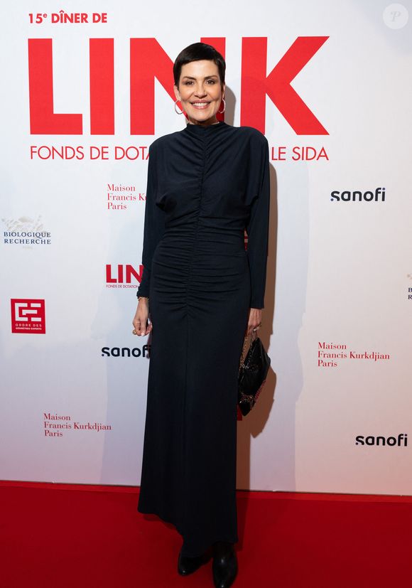 Elle a récemment présenté sa routine beauté sur Instagram à ses abonnés.

Cristina Cordula à la 15ème édition du dîner LINK pour AIDES au pavillon Gabriel à Paris le 1er décembre 2025.

© Julien Sarkissian/Bestimage