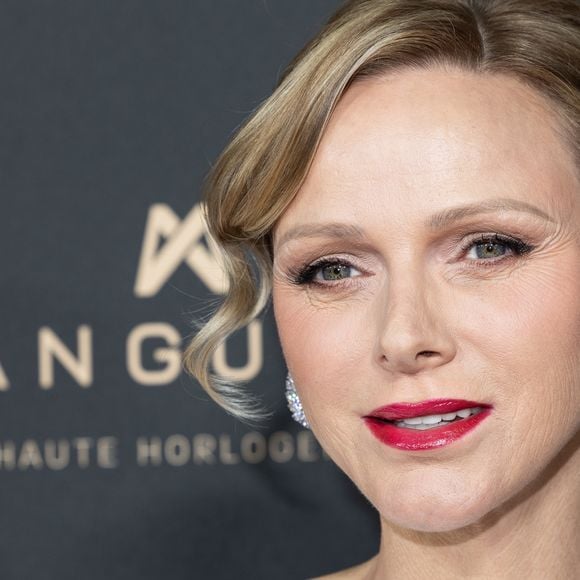 La princesse Charlène de Monaco au photocall de la 69ème cérémonie du Ballon D'Or 2025 au théâtre du Châtelet à Paris, France, le 22 septembre 2025. © Cyril Moreau/Bestimage