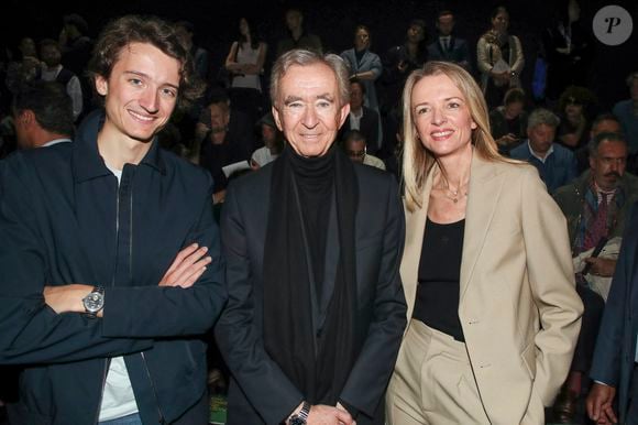 Jean Arnault, Bernard Arnault et Delphine Arnault - Front-Row du défilé DIOR "Collection Homme Prêt-à-Porter Printemps/Eté 2025" lors de la Fashion Week de Paris, le 21 juin 2024.
© Borde/Rindoff/Bestimage