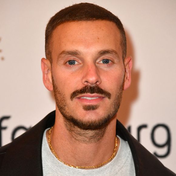 Semi-exclusif - Matt Pokora (M. Pokora) - L'hôtel Les Jardins du Faubourg célèbre ses 5 ans à Paris le 16 septembre 2024. Situé à deux pas des Champs-Élysées et de la place de la Concorde, l'hôtel 5 Les Jardins du Faubourg est un écrin incontournable du Triangle d'Or.
Avec 32 chambres et 4 suites, l'hôtel donne sur une cour intérieure végétalisée et possède une magnifique terrasse de plus de 100 m2. Le restaurant des Jardins du Faubourg, " Il Giardino ", propose une cuisine italienne de saison mêlant des produits frais importés de la botte et le savoir-faire de son Chef Davide Pecorella.
Cette adresse inédite et pleine d'audace, fait le bonheur de tous les épicuriens de la Capitale.
Le bar, " The Confidentlal ", écrin chaleureux, élégant et intimiste, aux lumières tamisées le soir venu, propose une collection de cocktails originale et savoureuse.
Les Jardins du Faubourg proposent également un Spa d'exception de plus de 400 m2 avec une carte de soins unique signée Shiseido, une piscine intérieure aux dimensions exceptionnelles avec hammam et sauna, ainsi qu'une salle de fitness avec du matériel dernière génération, du coaching personnalisé et des cours de yoga.
Le spa et son équipe proposent des rituels exceptionnels Shiseido conçus pour faire vivre aux clients une expérience unique. © Veeren/Bestimage