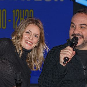 François-Xavier Demaison et Jeanne Bournaud ("Le négociateur" / TF1) participent à la séance "Fan Club" du festival Séries Mania à Lille, le 25 mars 2025. A cette occasion, les deux acteurs ont échangé à propos de la série avant de signer des autographes. 
© Stéphane Vansteenkiste / Bestimage