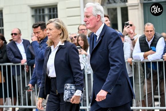 Michel Barnier et son épouse Isabelle Altmayer aux funérailles de B. Chirac à la basilique Sainte-Clotilde à Paris (7e) le 12 juin 2026. L’ancienne première dame de France est décédée le 5 juin 2026 à l’âge de 93 ans. 
© Jacovides / Liewig / Bestimage