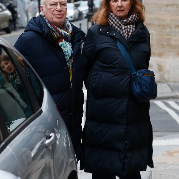 Bernard Murat et sa femme Andrée Zana Murat - Arrivées aux obsèques de Niels Arestrup à l'Église Saint-Roch à Paris. Le 10 décembre 2024
© Christophe Clovis / Bestimage