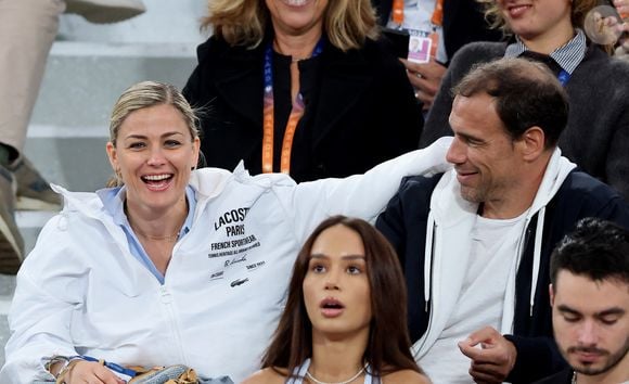 Laure Boulleau et Bruno Cheyrou dans les tribunes lors des Internationaux de France de Tennis de Roland Garros 2025, à Paris, France, le 28 mai 2025. © Jacovides-Moreau/Bestimage