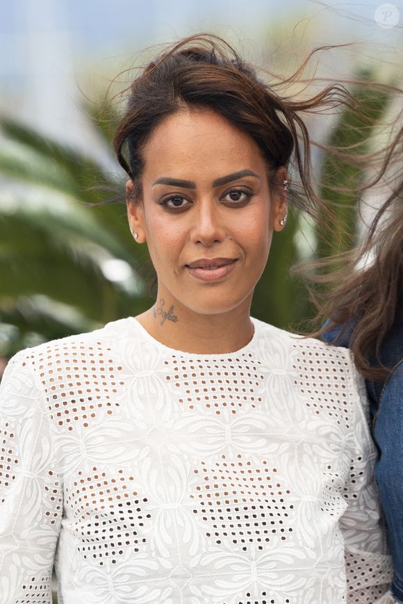 Amel Bent au photocall du film "Ma Frère" lors du 78ème Festival International du Film de Cannes, au Palais des Festivals à Cannes, France, le 22 mai 2025. © Jacovides-Moreau/Bestimage