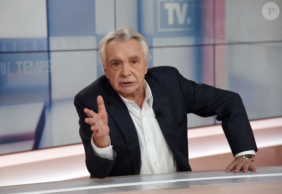 Il dit s'y sentir chez lui

Michel Sardou est interwievé par Apolline de Malherbe sur BFMTV à Paris, France, le 27 octobre 2019. Photo by Alain Apaydin/ABACAPRESS.COM