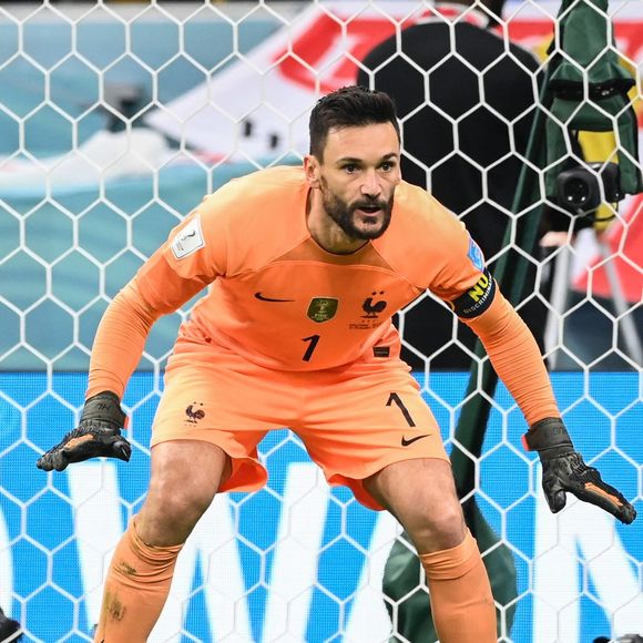 Hugo Lloris au match de football de quart de finale opposant la France à l’Angleterre lors de la coupe du Monde (FIFA 2022) au stade Al Bayt à Al Khor au Qatar, le 10 décembre 2022. La France a gagné 2-1. © Philippe Perusseau/Bestimage