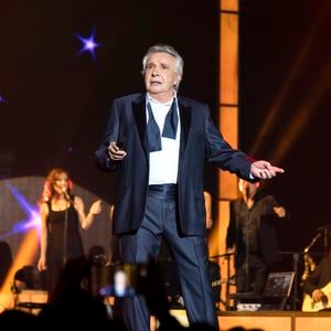 Michel Sardou est une légende vivante de la chanson française

Exclusif - Michel Sardou en concert à la Seine Musicale pour sa dernière tournée "La dernière danse" à Boulogne-Billancourt. 
© Pierre Perusseau / Bestimage