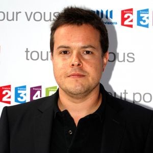 Toujours dans cet entretien avec "Télérama", Nicolas Demorand en disait davantage sur l'incroyable professionnalisme de son frère  : "Il était impitoyable, pour une transition ou une tournure de phrase !." Une exigence dont il s'est toutefois bien servi : "Il m’a vraiment aidé, et j’ai su après sa mort qu’il était fier de moi." 

Nicolas Demorand lors de la conference de Presse de Rentrée de France Télévision à Paris. JLPPA / Bestimage