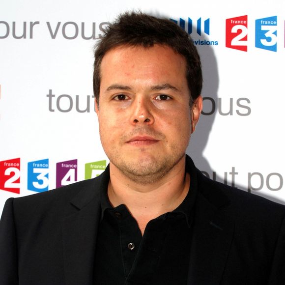 Toujours dans cet entretien avec "Télérama", Nicolas Demorand en disait davantage sur l'incroyable professionnalisme de son frère  : "Il était impitoyable, pour une transition ou une tournure de phrase !." Une exigence dont il s'est toutefois bien servi : "Il m’a vraiment aidé, et j’ai su après sa mort qu’il était fier de moi." 

Nicolas Demorand lors de la conference de Presse de Rentrée de France Télévision à Paris. JLPPA / Bestimage