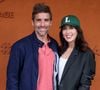 L'ancien tennisman a ainsi eu accès au très prisé « players' village ».

Nolwenn Leroy et son compagnon Arnaud Clément au village lors des Internationaux de France de Tennis de Roland Garros 2025, à Paris, France, le 26 mai 2025. © Jacovides-Moreau/Bestimage