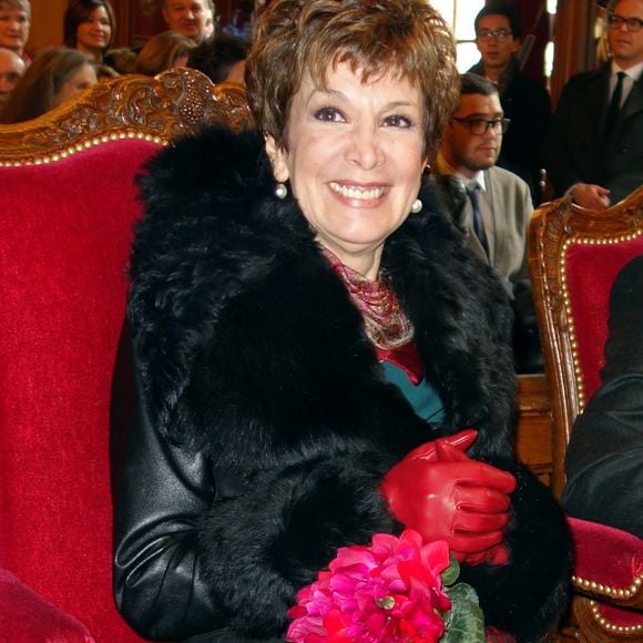 Exclusif -Catherine Laborde - Catherine Laborde a épouse son compagnon de longue date Thomas Stern, publicitaire, samedi 9 novembre 2013 a la mairie du 2e arrondissement de Paris, en presence de ses amis les plus proches. AGENCE / BESTIMAGE