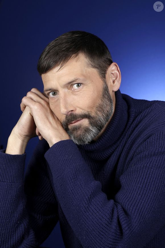Laurent Kerusore pose lors d'une séance photo à Paris, France, le 08 février 2023. Photo par VIM/ABACAPRESS.COM
