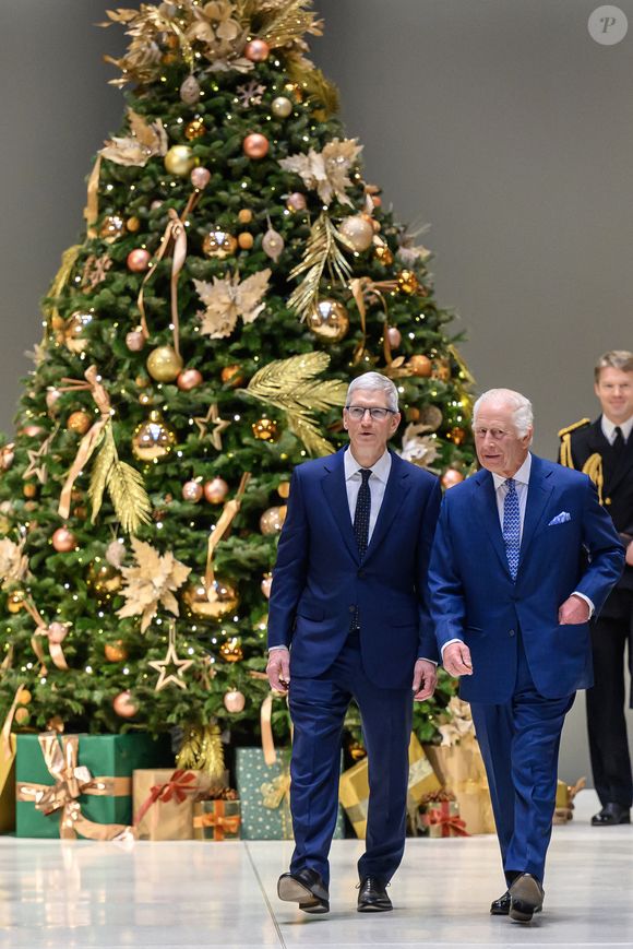 Le roi Charles III d'Angleterre en visite à l'Apple Store HQ à Battersea Power Station à Londres. Le 12 décembre 2024
© Paul Grover / Pool / Bestimage