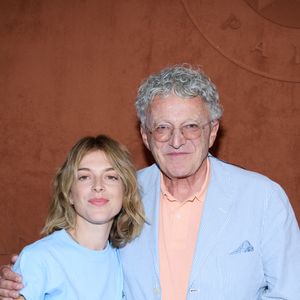 Nelson Monfort et sa fille Victoria Monfort - Personnalités au Village lors des Internationaux de France de tennis de Roland Garros à Paris. Le 31 mai 2023
© Cyril Moreau / Bestimage
