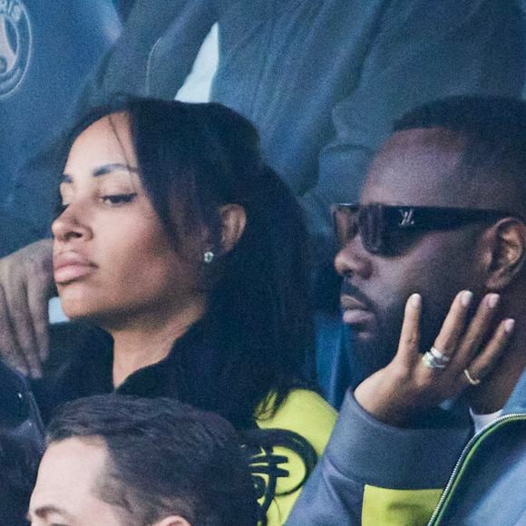 Le couple formé par Gims et Demdem s’était construit après un véritable coup de foudre survenu plus de vingt ans plus tôt.

Gims et Demdem dans les tribunes de la demi-finale retour de Ligue des champions entre le PSG face au Borussia Dortmund (0-1) au Parc des Princes à Paris.

© Cyril Moreau/Bestimage