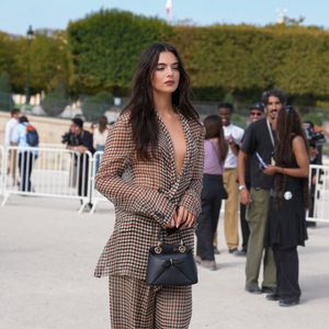 Deva Cassel assiste au défilé de la collection femme Printemps/Été 2027 de Christian Dior, dans le cadre de la Fashion Week de Paris, le 29 septembre 2026. © Lucia Sabatelli / Bestimage