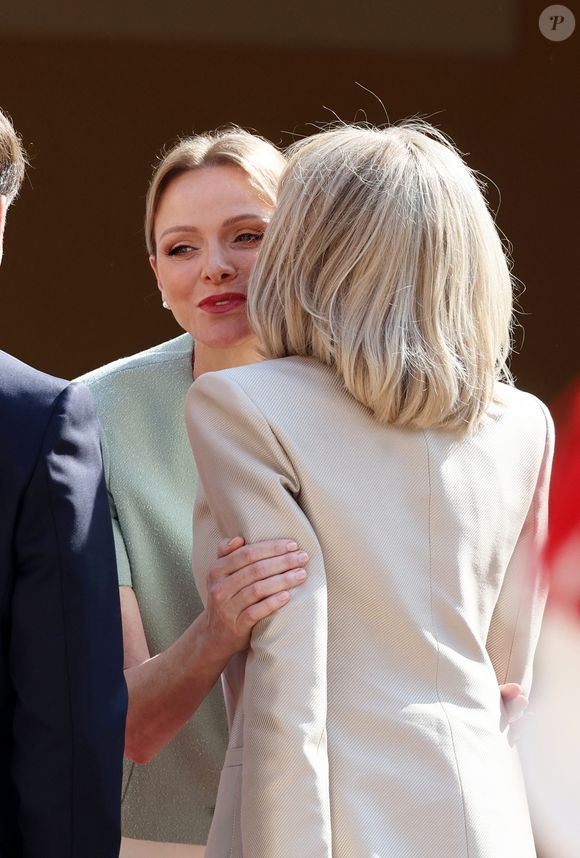La princesse Charlène de Monaco, Brigitte Macron lors de l'accueil du couple présidentiel français par le couple princier de Monaco au palais princier le 7 juin 2025

© Dominique Jacovides / Bestimage