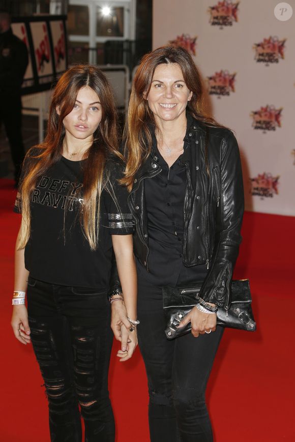Véronika Loubry et sa fille Thylane Blondeau - Arrivées à la 17ème cérémonie des NRJ Music Awards 2015 au Palais des Festivals à Cannes, le 7 novembre 2015. © Christophe Aubert via Bestimage