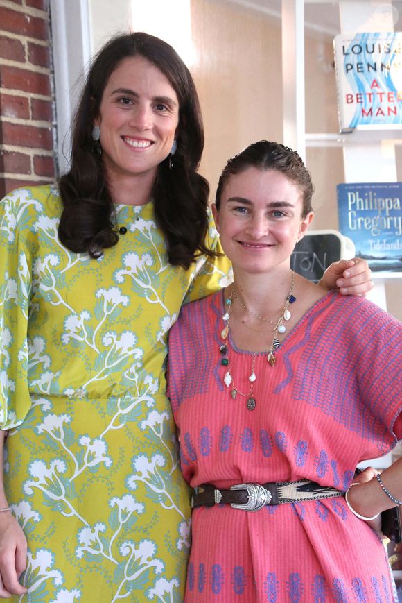 Elle a écrit un long essai bouleversant sur sa maladie et les traitements subis.

Tatiana Schlossberg et Chloe Malle  lors d'une conférence et d'une signature pour son livre ''Inconspicuos Consumption:The Environmental Impact You Don't Know You Have'',.Book Hampton, East Hampton, NY.31 août 2019. Photos by , Photos Inc. (Photo by Sonia Moskowitz/ZUMA Wire/ABACAPRESS.COM