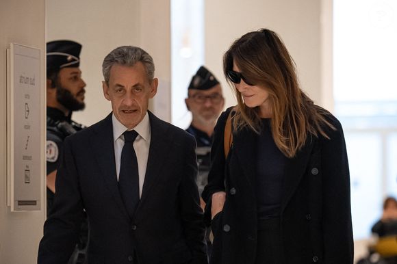 L'ancien président français Nicolas Sarkozy et son épouse Carla Bruni arrivent au tribunal de Paris, France, le 25 septembre 2025. Photo par Aurelien Morissard/Xinhua/ABACAPRESS.COM