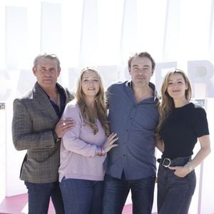 Alors que tout semblait indiquer la fin des "Mystères de l’amour" sur TMC, les fans peuvent souffler. La série culte née de "Hélène et les Garçons" va bel et bien continuer son aventure.

Tom Schacht, Helene Rolles, Laure Guibert et Patrick Puydebat (Les mystères de l'Amour) lors du photocall de 'CanneSeries ' Saison 6 au Palais des Festivals de Cannes