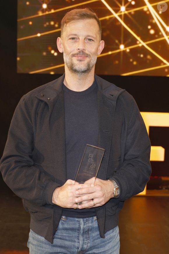 Et si vous avez du mal à y croire, voici la preuve en vidéo !

Nicolas Duvauchelle (Meilleur acteur) - Cérémonie de clôture de la 26ème Edition du Festival de la Fiction de La Rochelle. Le 14 septembre 2024
© Christophe Aubert via Bestimage