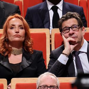 Laurent Gerra traverserait une crise actuellement avec la mère de sa fille

Laurent Gerra et Christelle Bardet pendant la cérémonie de remise du prix lumière à I.Huppert lors de la 16ème édition du Festival Lumière à l'Amphithéâtre - Centre de Congrès à Lyon, France © Dominique Jacovides/Bestimage