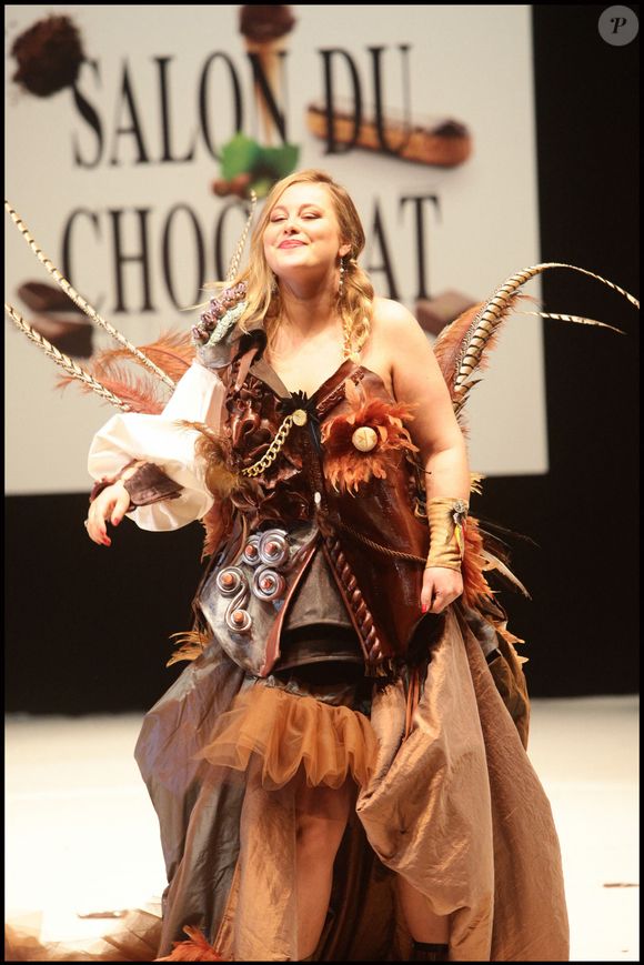 Juliette Katz - Défilé et soirée d'ouverture au salon du Chocolat en 2011 à Paris @bestimage