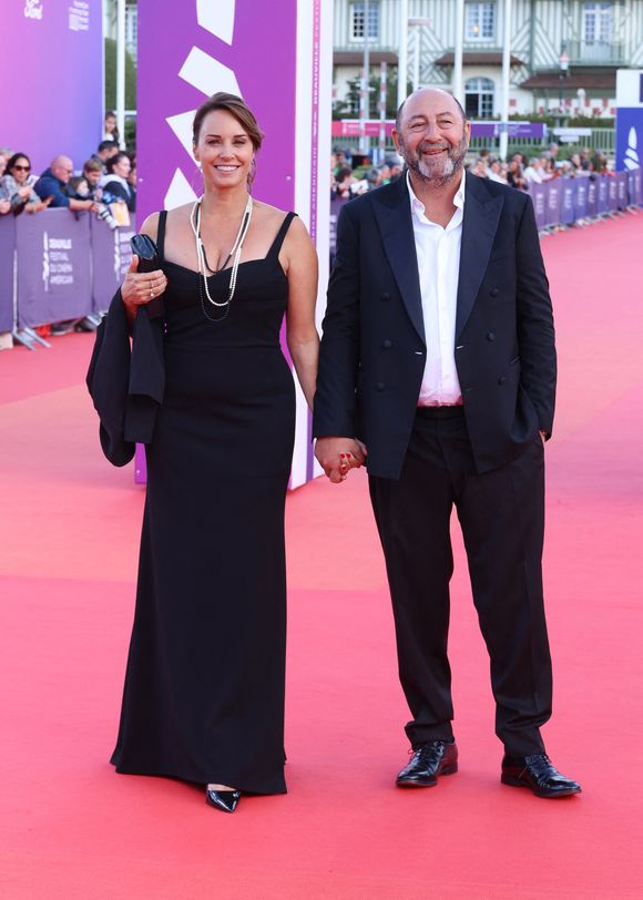 Kad Merad et sa femme Julia Vignali à la première du film "Nouvelle Vague" lors du 51éme Festival du Cinema Américain de Deauville le 12 septembre 2025.

© Denis Guignebourg / Bestimage