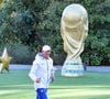 Mais comment le clan Zidane a-t-il géré les remous de la jeunesse pour rester aussi uni ? Lors d'une interview croisée pour GQ France (juin 2023), Zinédine s'est livré sur l'importance de trouver la bonne "porte d'entrée" pour échanger avec sa progéniture. 

Zinédine Zidane - Entraînement de l'équipe de France en préparation de la Ligue des nations de l'UEFA 2026 au Centre national de Clairefontaine le 22 septembre 2026. © Baptiste Autissier/PSnewZ/Bestimage