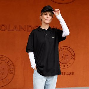 Marina Fois au photocall du village lors des Internationaux de France de Tennis de Roland Garros 2026, à Paris, France, le 6 juin 2026. © Jacovides-Moreau/Bestimage