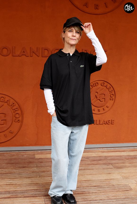 Marina Fois au photocall du village lors des Internationaux de France de Tennis de Roland Garros 2026, à Paris, France, le 6 juin 2026. © Jacovides-Moreau/Bestimage