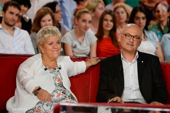 Mimie Mathy et son mari Benoist Gerard - Enregistrement de l'émission "Vivement Dimanche" a Paris le 2 octobre 2013. L'émission sera diffusee le 6 octobre 2013.  |Enregistrement de l'emission "Vivement Dimanche" a Paris