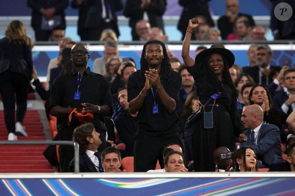 Lilian Thuram, Khephren Thuram, Kareen Guiock Thuram lors de la finale de l'UEFA Champions League 2025 entre le Paris Saint-Germain (PSG) et le FC Internazionale Milano (Inter Milan) à l'Allianz Arena de Munich, Allemagne, le 31 mai 2025. Photo by Marco Iacobucci/IPA/ABACAPRESS.COM