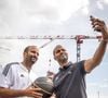 Père de Tony Parker, Terence (TJ) Parker et Pierre Parker, Tony Parker Senior était à l'honneur le mercredi 8 juillet, lors de cette cérémonie à laquelle ses trois fils, ainsi que leur mère Pamela, ont répondu présents.

Terence Parker (dit TJ), entraineur de l’ASVEL et son frère Tony Parker, Président LDLC ASVEL font un selfie lors de la pose du premier siège de la LDLC Arena (OL Groupe et LDLC ASVEL) dans le complexe du Groupama Stadium, OL Vallée, à Décines Charpieu (69), France le 6 septembre 2022. © Sandrine Thesillat/Panoramic/Bestimage