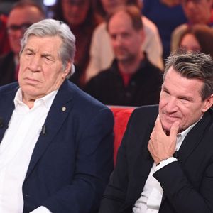 Exclusif - Jean-Pierre Castaldi et son fils Benjamin Castaldi lors de l'enregistrement de l'émission "Vivement dimanche" au studio Rive Gauche, présentée par M.Drucker avec une diffusion sur France 3 le 8 mars 2026, à Paris, France, le 25 février 2026. © Guillaume Gaffiot/Bestimage
