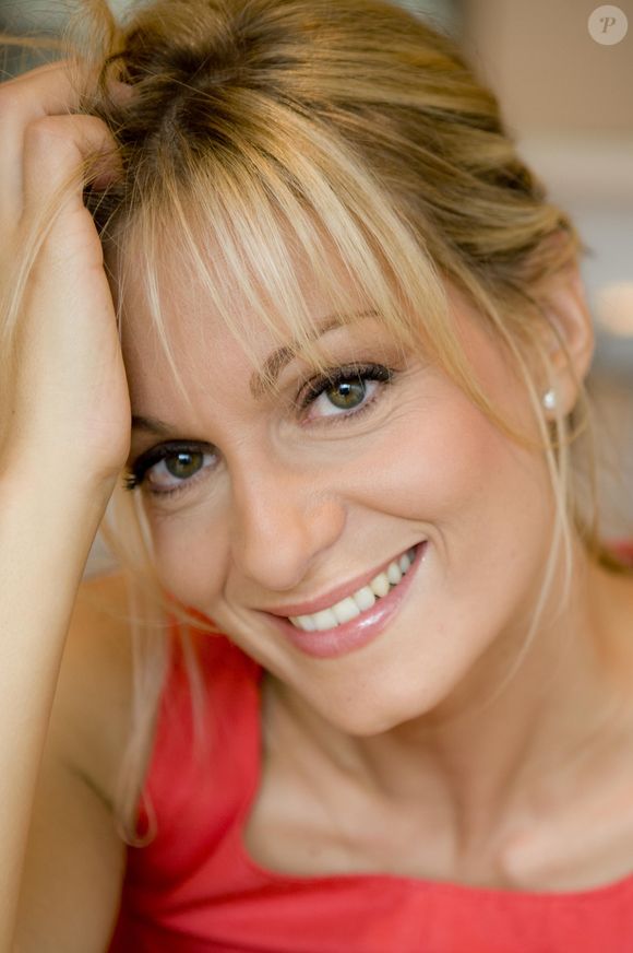 Audrey Crespo-Mara, présentatrice du JT de TF1 le week-end, puise une grande partie de son énergie dans un rituel sportif qu’elle pratique avec régularité. 

Audrey Crespo-Mara  - Paris. © François Darmigny / TF1 via Bestimage