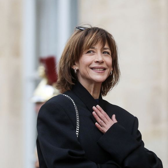 Sophie Marceau au dîner d'État en l'honneur du président chinois Xi Jinping et de sa femme la Première Dame Peng Liyuan au palais présidentiel de l'Elysée à Paris, le 6 mai 2024. 

Photo : Cyril Moreau/  Bestimage