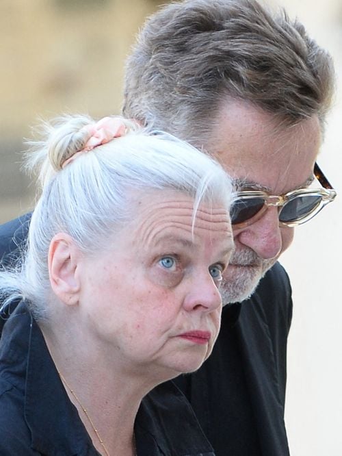 Isabelle Nanty réapparaît pour dire au revoir à son amie Guesch Patti au Père-Lachaise