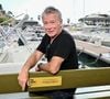 Il demande à quiconque les aurait vus ou trouvés de le contacter.

Franck Dubosc inaugure son banc dans le cadre du "1er Festival du Film Français - Plans séquences" de Cassis, le 17 octobre 2026. 
© Bebert / Bestimage