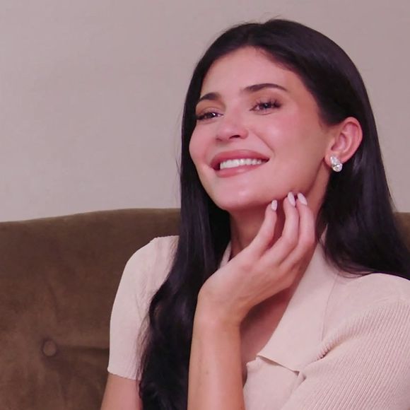 Impatiente de voir le chantier s’achever, la compagne de Timothée Chalamet a confié avoir hâte de pouvoir enfin emménager.

Kylie Jenner participe à une interview décalée menée par ses enfants, Stormi et Aire.

Backgrid UK/ Bestimage