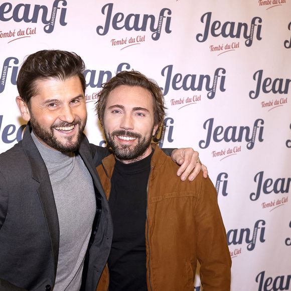 Christophe Beaugrand et son mari Ghislain Gerin à la 150 ème du spectacle "Tombé du ciel" de Jeanfi Janssens à la Comédie des Champs Elysées à Paris le 13 février 2025. Spectacle suivi d'une réception Restaurant Manko.

© Cédric Perrin / Bestimage