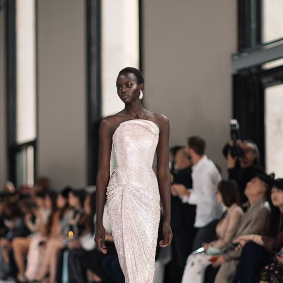 Défilé Tamara Ralph "Collection Haute Couture Printemps/Eté 2025" lors de la Fashion Week de Paris, le 7 juillet 2025.

© Da Silva / Perusseau / Bestimage