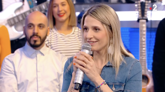 Cindy dans "N'oubliez pas les paroles" sur France 2