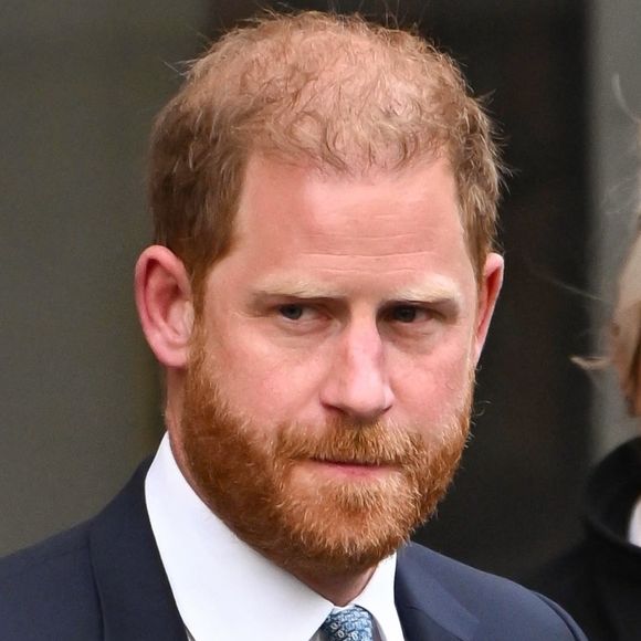 Le prince Harry a-t-il fui son père, le roi Charles III ? 

Le prince Harry de retour à Londres pour faire appel d'une décision de la Haute Cour.

Photo : Backgrid UK / Bestimage