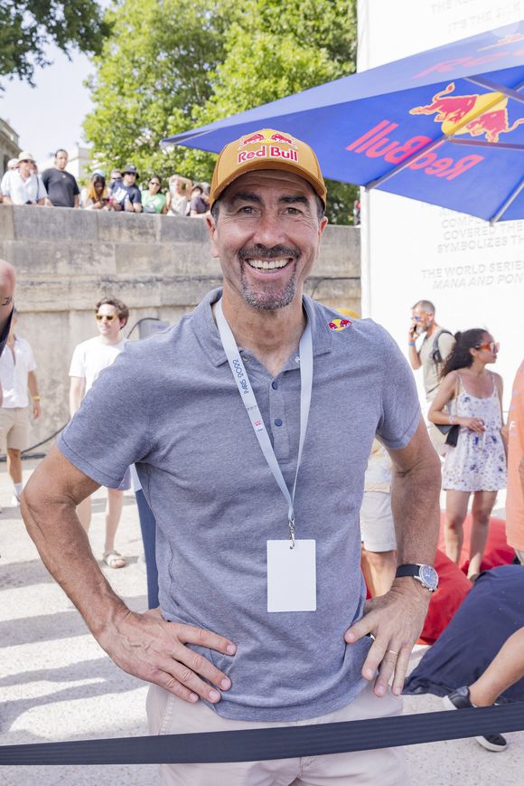 Luc Alphand  lors du Red Bull Cliff Diving Paris au port Debilly, face à la Tour Eiffel, à Paris, France, le 18 juin 2022. © Jack Tribeca/Bestimage